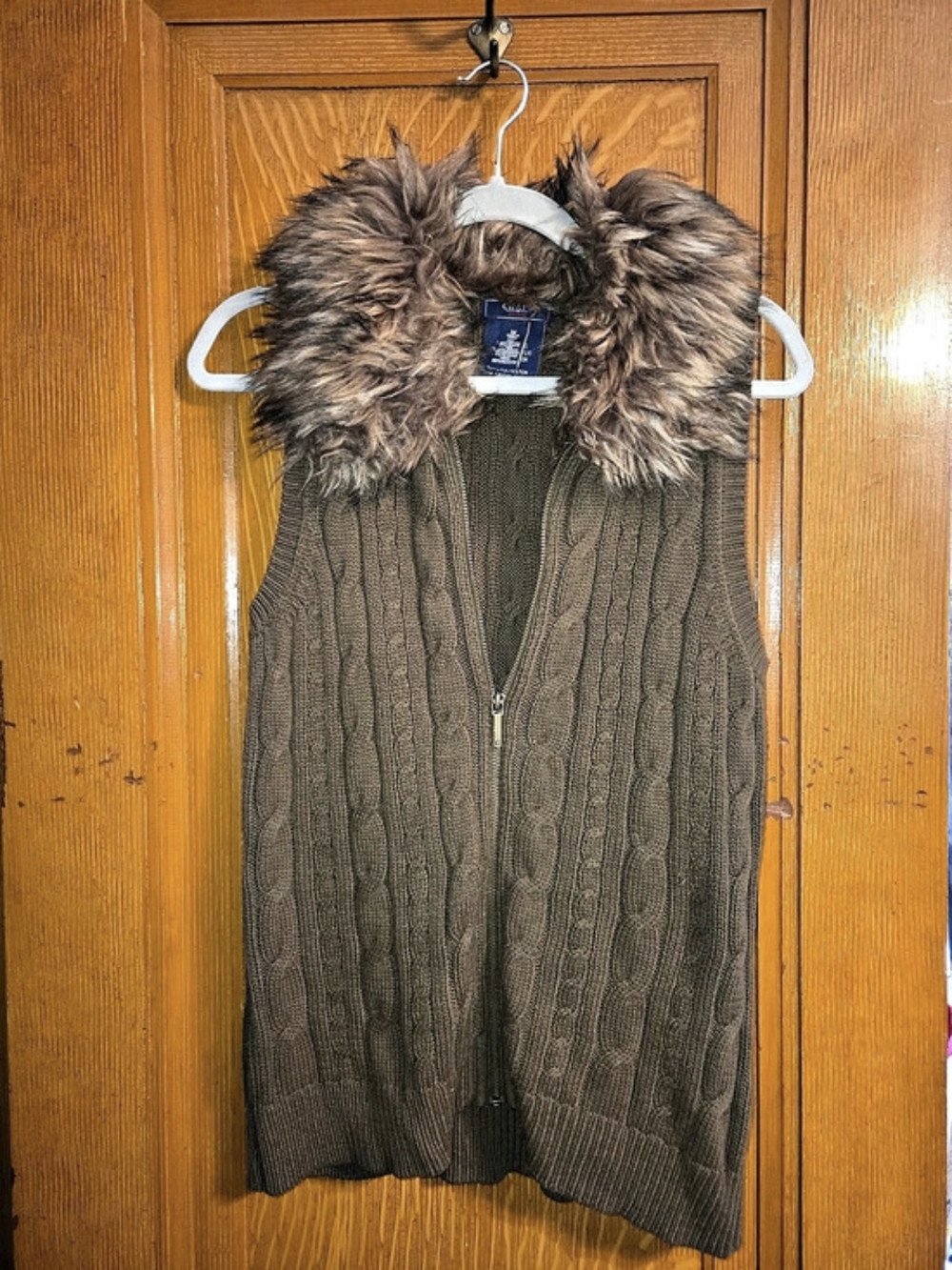 Chaps Brown Faux-Fur Collar Sweater Vest Size Medium